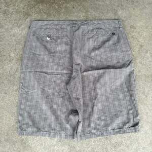 Vintage Y2K Quiksilver Men's Gray Plaid Flat Front Shorts